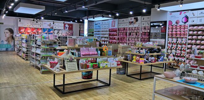 10元百貨店嫁接眼鏡零售 低成本模式下的新藍(lán)海與挑戰(zhàn)